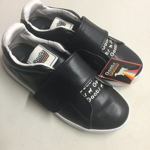 GOATS Men’s Hook and Loop Cross Shoes Casual Sneakers Black, White Size 8.5 US-